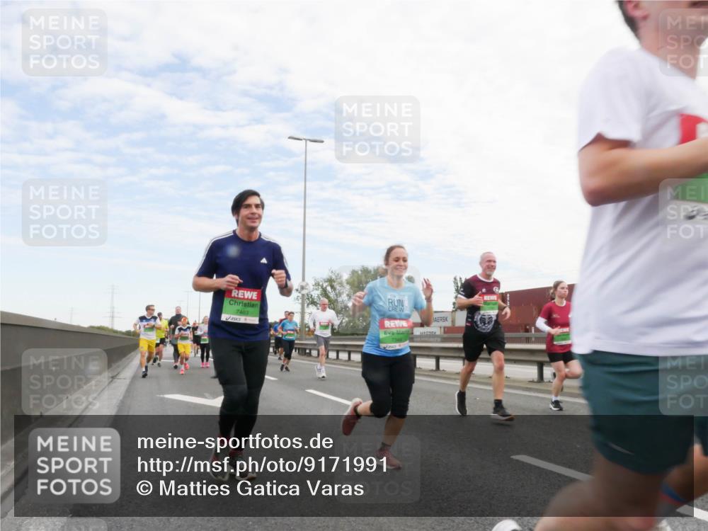 03.10.2025 - Köhlbrandbrückenlauf Matties Gatica Varas http://msf.ph/oto/9171991 03.10.2025 15:19:06 Position 3 7463 meine-sportfotos.de
