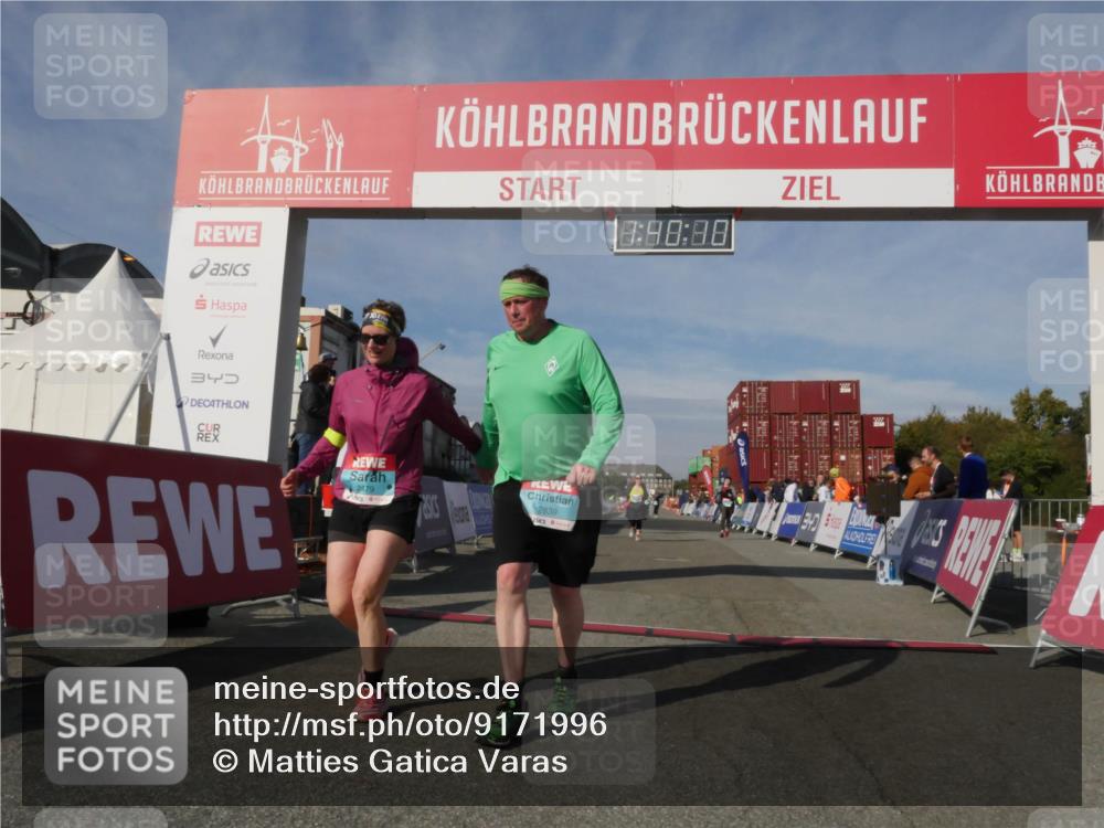 03.10.2025 - Köhlbrandbrückenlauf Matties Gatica Varas http://msf.ph/oto/9171996 03.10.2025 10:40:12 Ziel 2288, 2426, 2516, 3456 meine-sportfotos.de