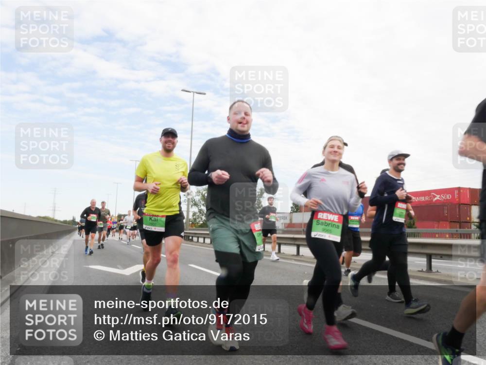 03.10.2025 - Köhlbrandbrückenlauf Matties Gatica Varas http://msf.ph/oto/9172015 03.10.2025 15:19:12 Position 3 7607, 9065 meine-sportfotos.de