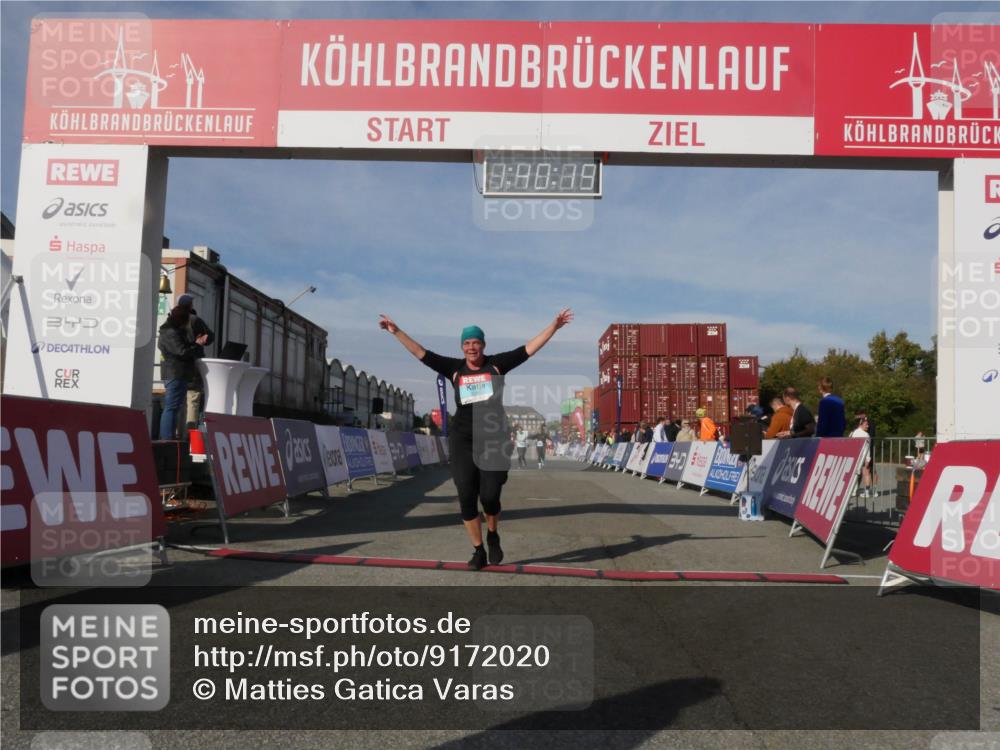 03.10.2025 - Köhlbrandbrückenlauf Matties Gatica Varas http://msf.ph/oto/9172020 03.10.2025 10:40:20 Ziel 2288, 2516, 2926, 2927, 2928 meine-sportfotos.de