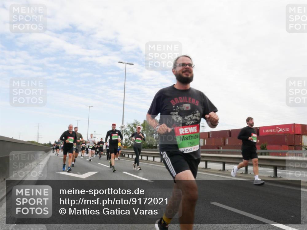 03.10.2025 - Köhlbrandbrückenlauf Matties Gatica Varas http://msf.ph/oto/9172021 03.10.2025 15:19:13 Position 3 7551 meine-sportfotos.de