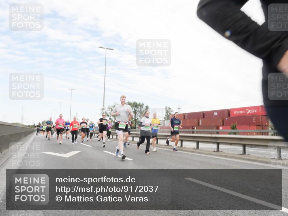 03.10.2025 - Köhlbrandbrückenlauf Matties Gatica Varas http://msf.ph/oto/9172037 03.10.2025 15:19:17 Position 3  meine-sportfotos.de
