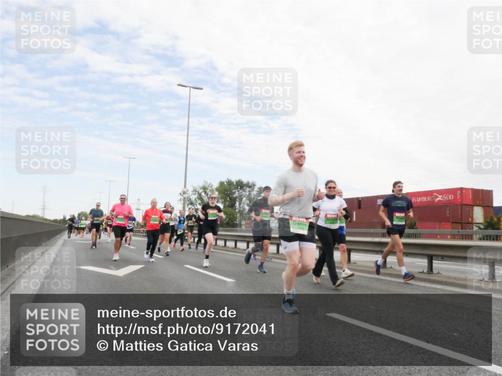 03.10.2025 - Köhlbrandbrückenlauf Matties Gatica Varas http://msf.ph/oto/9172041 03.10.2025 15:19:18 Position 3  meine-sportfotos.de