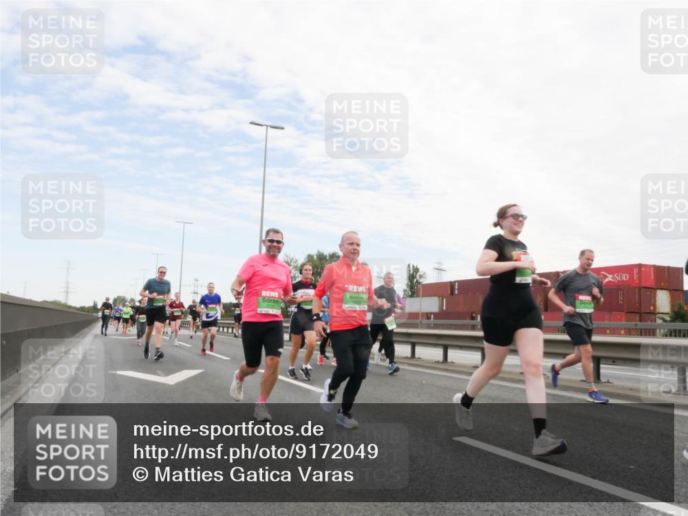 03.10.2025 - Köhlbrandbrückenlauf Matties Gatica Varas http://msf.ph/oto/9172049 03.10.2025 15:19:20 Position 3  meine-sportfotos.de
