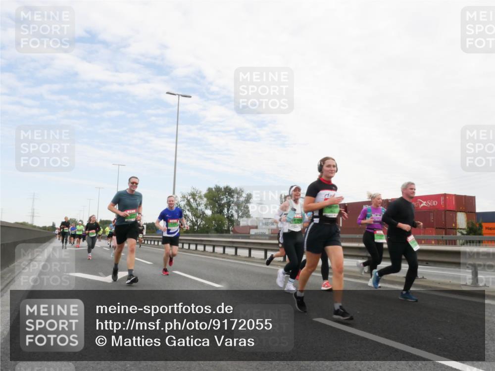 03.10.2025 - Köhlbrandbrückenlauf Matties Gatica Varas http://msf.ph/oto/9172055 03.10.2025 15:19:21 Position 3  meine-sportfotos.de