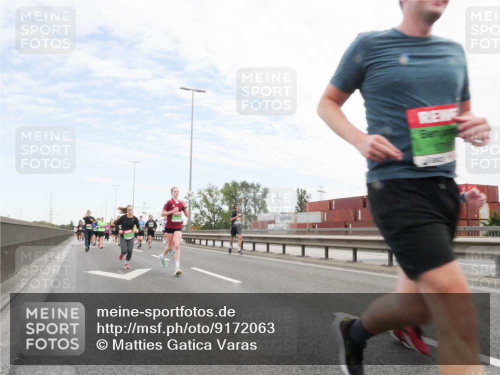 03.10.2025 - Köhlbrandbrückenlauf Matties Gatica Varas http://msf.ph/oto/9172063 03.10.2025 15:19:23 Position 3  meine-sportfotos.de