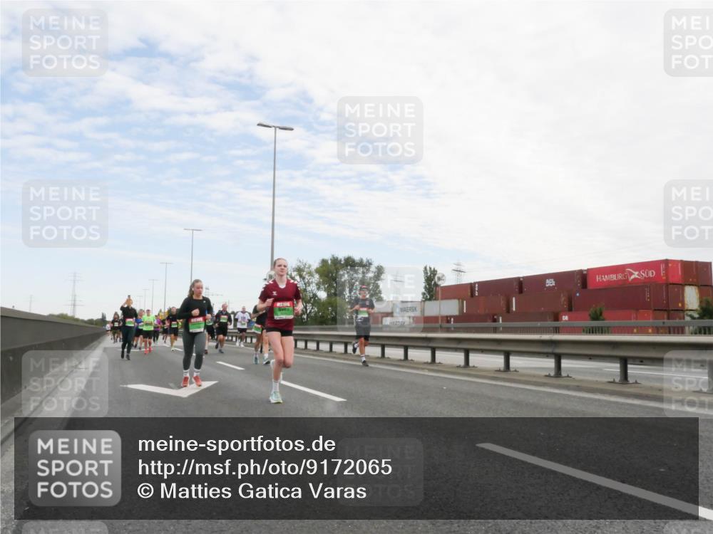 03.10.2025 - Köhlbrandbrückenlauf Matties Gatica Varas http://msf.ph/oto/9172065 03.10.2025 15:19:24 Position 3  meine-sportfotos.de