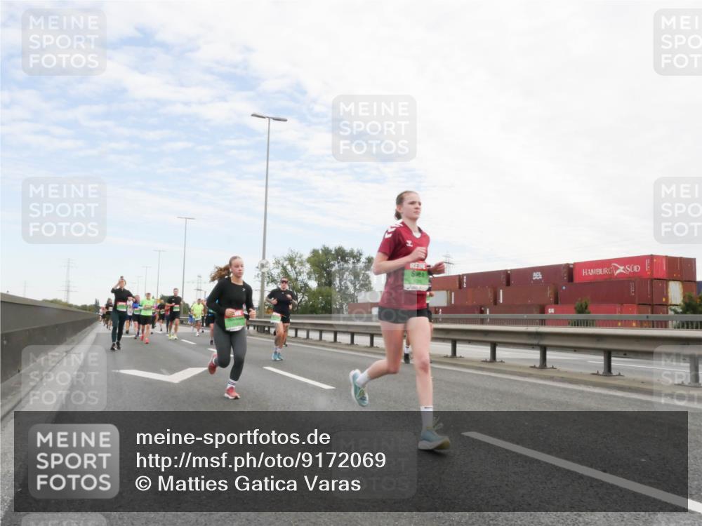 03.10.2025 - Köhlbrandbrückenlauf Matties Gatica Varas http://msf.ph/oto/9172069 03.10.2025 15:19:25 Position 3  meine-sportfotos.de