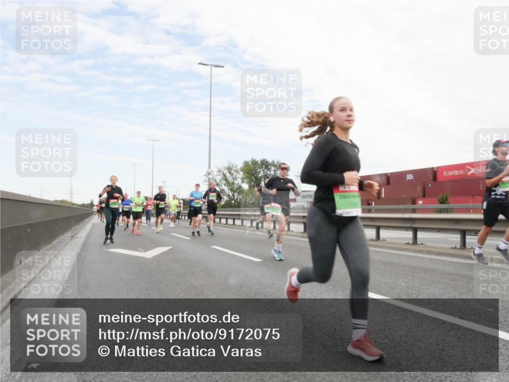 03.10.2025 - Köhlbrandbrückenlauf Matties Gatica Varas http://msf.ph/oto/9172075 03.10.2025 15:19:26 Position 3 7136 meine-sportfotos.de