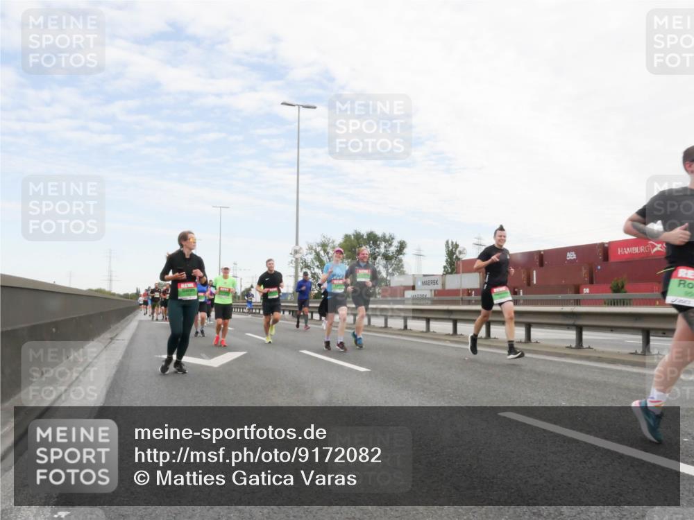 03.10.2025 - Köhlbrandbrückenlauf Matties Gatica Varas http://msf.ph/oto/9172082 03.10.2025 15:19:28 Position 3  meine-sportfotos.de