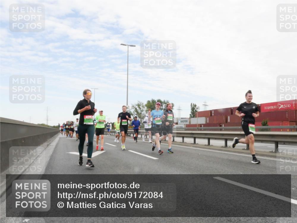 03.10.2025 - Köhlbrandbrückenlauf Matties Gatica Varas http://msf.ph/oto/9172084 03.10.2025 15:19:28 Position 3  meine-sportfotos.de