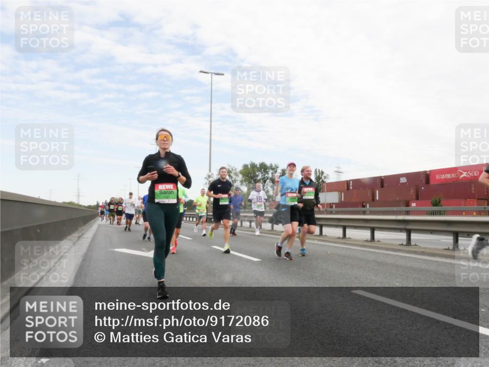 03.10.2025 - Köhlbrandbrückenlauf Matties Gatica Varas http://msf.ph/oto/9172086 03.10.2025 15:19:29 Position 3 18 meine-sportfotos.de