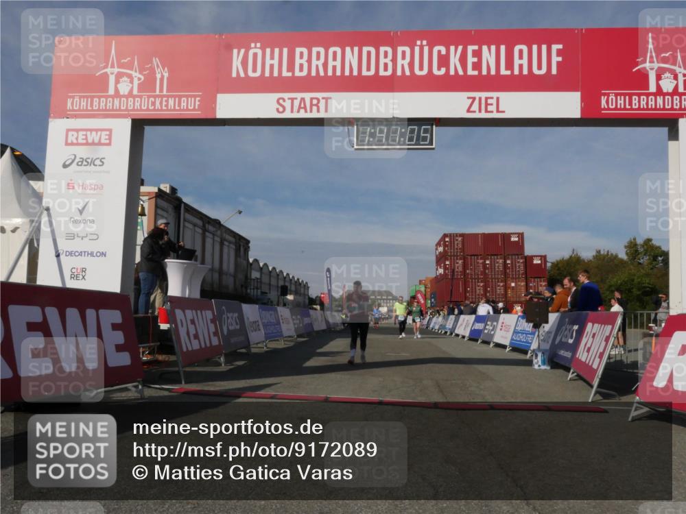 03.10.2025 - Köhlbrandbrückenlauf Matties Gatica Varas http://msf.ph/oto/9172089 03.10.2025 10:41:07 Ziel 2223, 2260, 2485, 3377 meine-sportfotos.de
