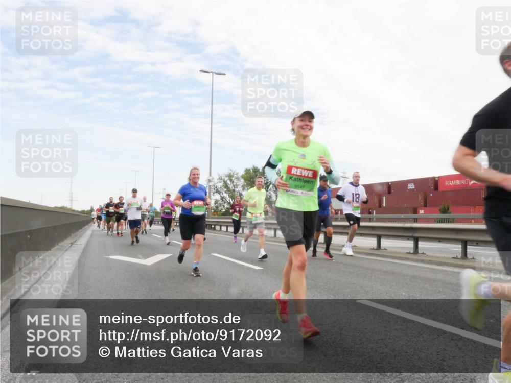 03.10.2025 - Köhlbrandbrückenlauf Matties Gatica Varas http://msf.ph/oto/9172092 03.10.2025 15:19:30 Position 3 9547, 18 meine-sportfotos.de