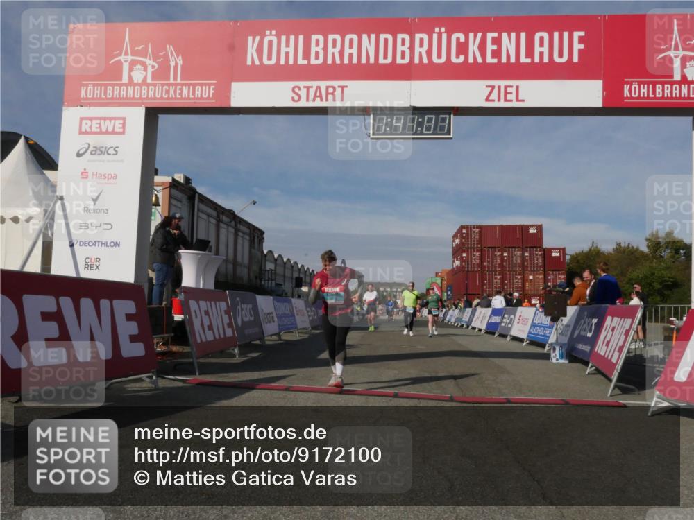 03.10.2025 - Köhlbrandbrückenlauf Matties Gatica Varas http://msf.ph/oto/9172100 03.10.2025 10:41:09 Ziel 2223, 2260, 2485 meine-sportfotos.de