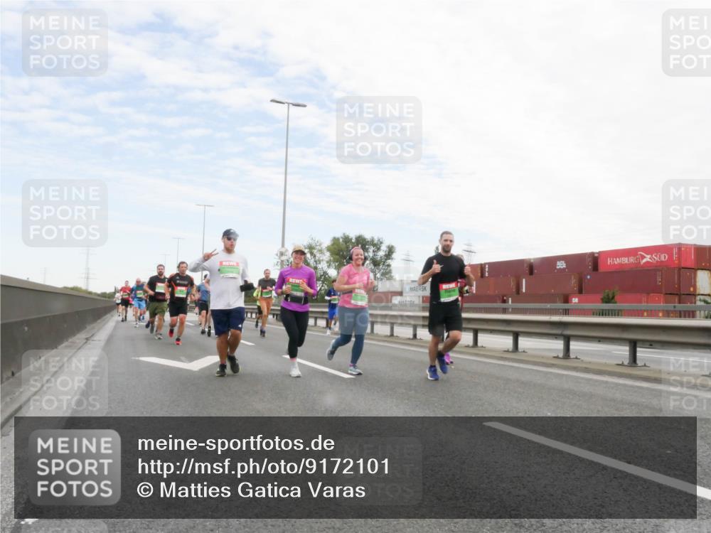 03.10.2025 - Köhlbrandbrückenlauf Matties Gatica Varas http://msf.ph/oto/9172101 03.10.2025 15:19:33 Position 3  meine-sportfotos.de