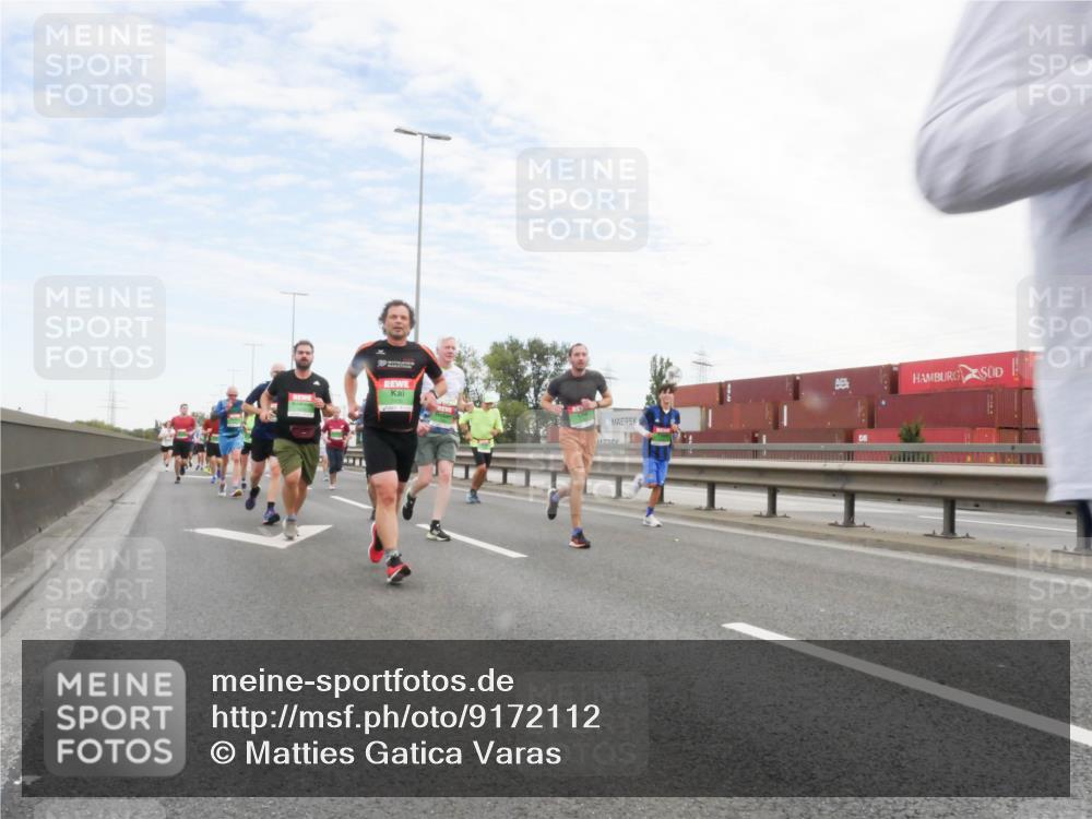 03.10.2025 - Köhlbrandbrückenlauf Matties Gatica Varas http://msf.ph/oto/9172112 03.10.2025 15:19:35 Position 3  meine-sportfotos.de