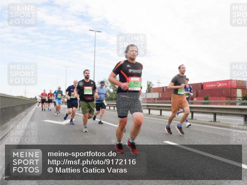 03.10.2025 - Köhlbrandbrückenlauf Matties Gatica Varas http://msf.ph/oto/9172116 03.10.2025 15:19:36 Position 3 7466 meine-sportfotos.de