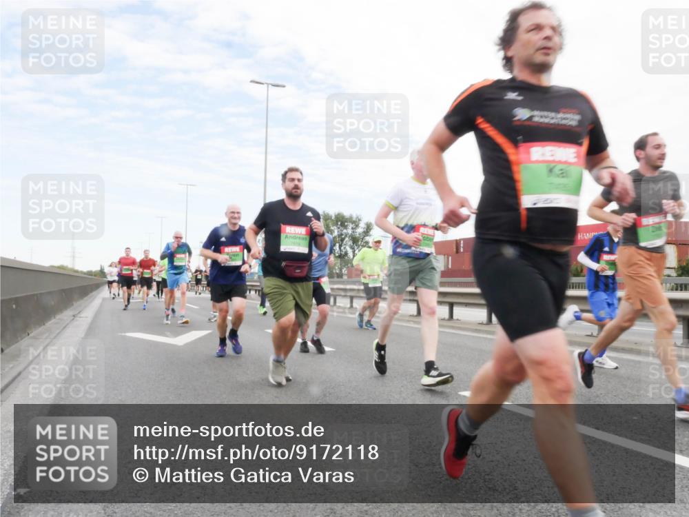 03.10.2025 - Köhlbrandbrückenlauf Matties Gatica Varas http://msf.ph/oto/9172118 03.10.2025 15:19:37 Position 3 7619 meine-sportfotos.de
