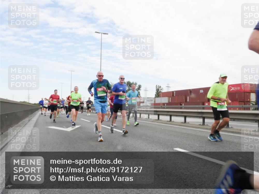 03.10.2025 - Köhlbrandbrückenlauf Matties Gatica Varas http://msf.ph/oto/9172127 03.10.2025 15:19:39 Position 3  meine-sportfotos.de