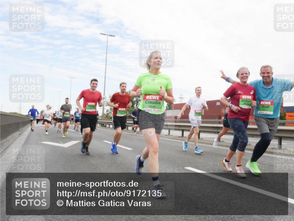 03.10.2025 - Köhlbrandbrückenlauf Matties Gatica Varas http://msf.ph/oto/9172135 03.10.2025 15:19:41 Position 3 9548, 18, 8904 meine-sportfotos.de