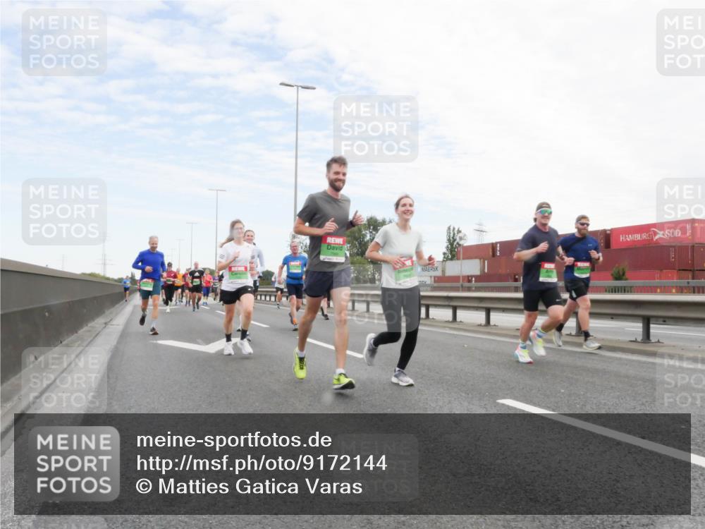 03.10.2025 - Köhlbrandbrückenlauf Matties Gatica Varas http://msf.ph/oto/9172144 03.10.2025 15:19:43 Position 3  meine-sportfotos.de