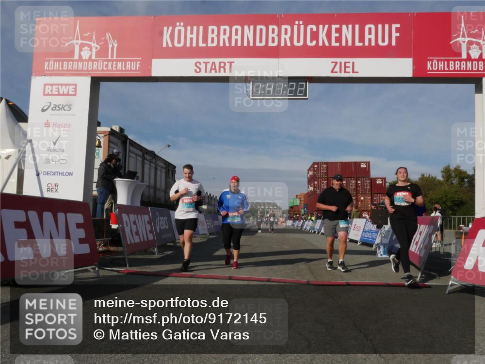 03.10.2025 - Köhlbrandbrückenlauf Matties Gatica Varas http://msf.ph/oto/9172145 03.10.2025 10:41:24 Ziel 1518, 1981, 2723, 3080, 3373, 3374 meine-sportfotos.de
