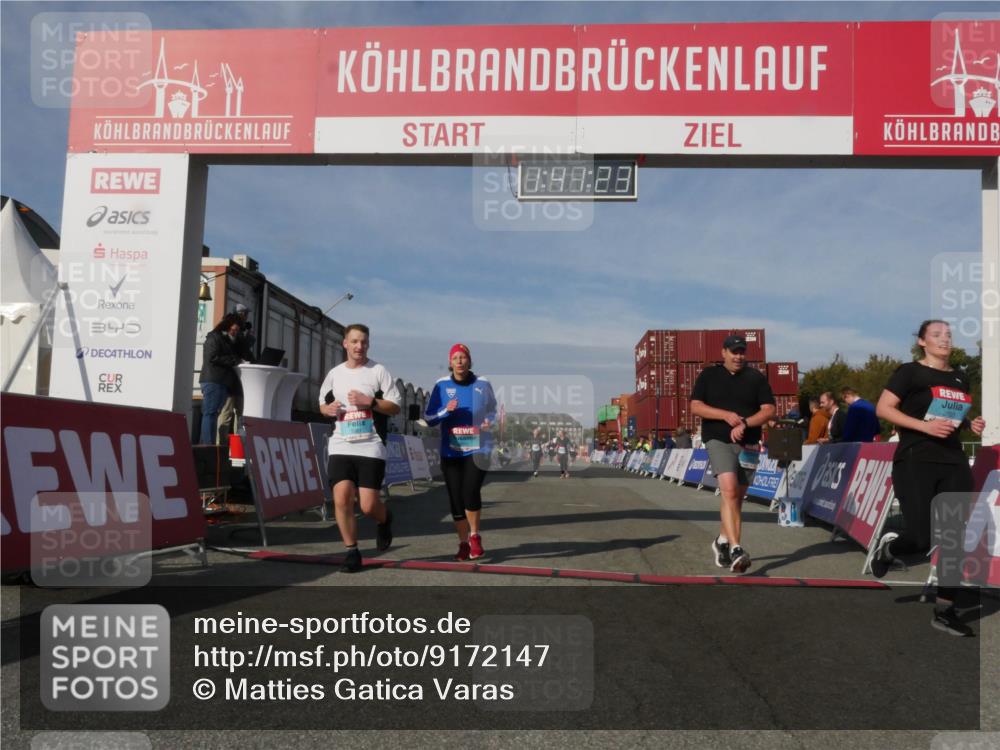 03.10.2025 - Köhlbrandbrückenlauf Matties Gatica Varas http://msf.ph/oto/9172147 03.10.2025 10:41:24 Ziel 1518, 1981, 2723, 3080, 3373, 3374 meine-sportfotos.de
