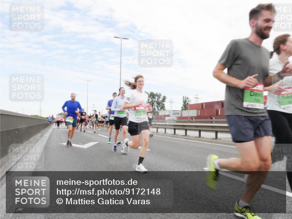 03.10.2025 - Köhlbrandbrückenlauf Matties Gatica Varas http://msf.ph/oto/9172148 03.10.2025 15:19:44 Position 3 75 meine-sportfotos.de