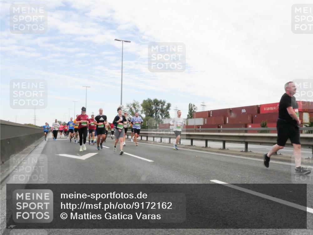 03.10.2025 - Köhlbrandbrückenlauf Matties Gatica Varas http://msf.ph/oto/9172162 03.10.2025 15:19:47 Position 3  meine-sportfotos.de