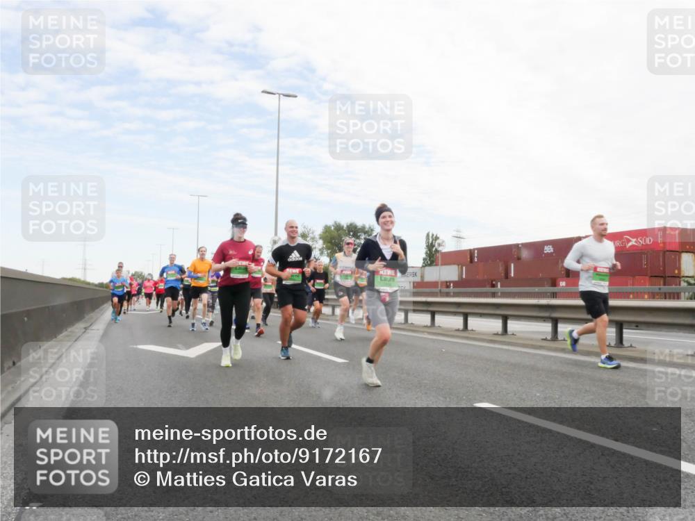 03.10.2025 - Köhlbrandbrückenlauf Matties Gatica Varas http://msf.ph/oto/9172167 03.10.2025 15:19:49 Position 3  meine-sportfotos.de