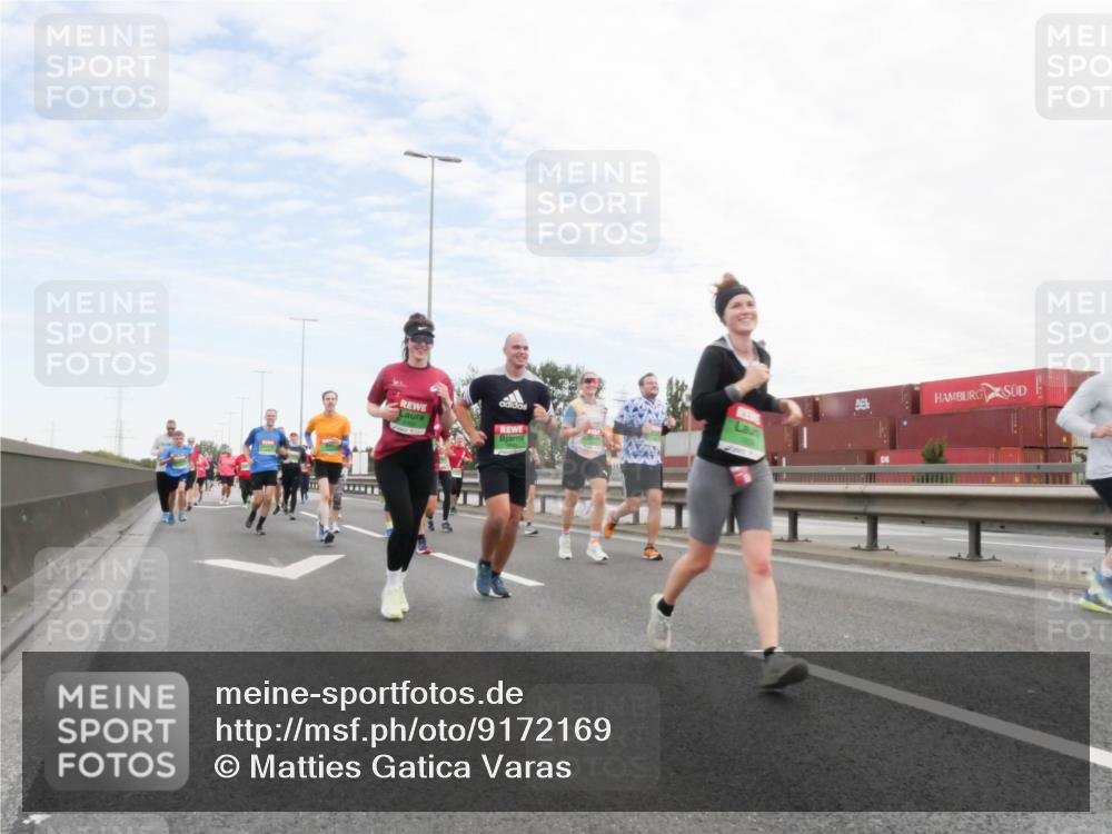 03.10.2025 - Köhlbrandbrückenlauf Matties Gatica Varas http://msf.ph/oto/9172169 03.10.2025 15:19:49 Position 3  meine-sportfotos.de