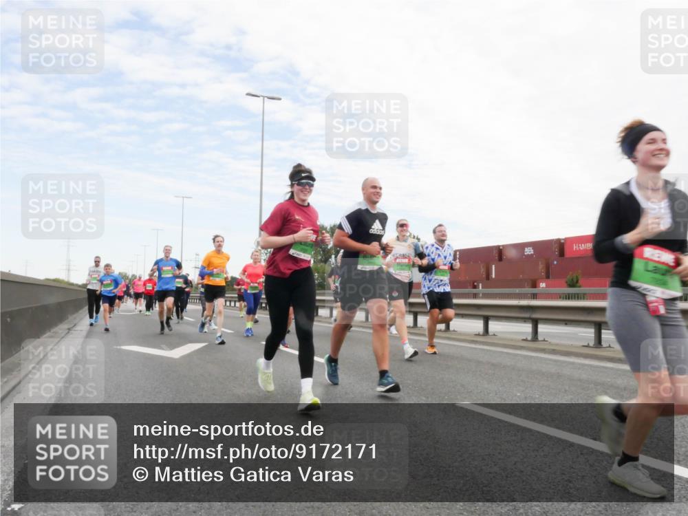 03.10.2025 - Köhlbrandbrückenlauf Matties Gatica Varas http://msf.ph/oto/9172171 03.10.2025 15:19:50 Position 3  meine-sportfotos.de