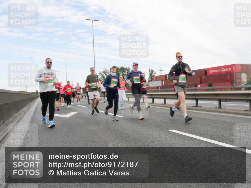 03.10.2025 - Köhlbrandbrückenlauf Matties Gatica Varas http://msf.ph/oto/9172187 03.10.2025 15:19:54 Position 3  meine-sportfotos.de