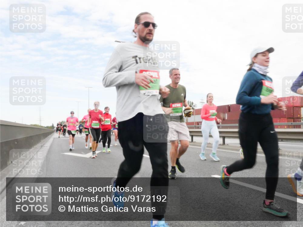 03.10.2025 - Köhlbrandbrückenlauf Matties Gatica Varas http://msf.ph/oto/9172192 03.10.2025 15:19:55 Position 3  meine-sportfotos.de