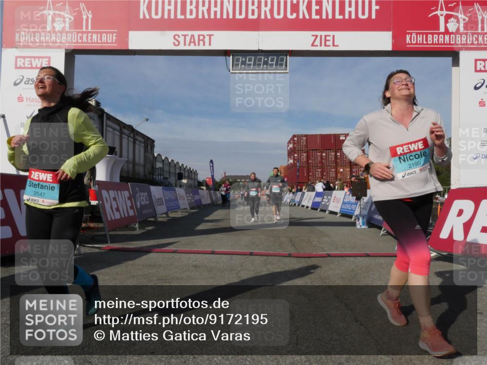 03.10.2025 - Köhlbrandbrückenlauf Matties Gatica Varas http://msf.ph/oto/9172195 03.10.2025 10:41:43 Ziel 2182, 2307, 2548, 2555, 2612, 2613, 2666 meine-sportfotos.de