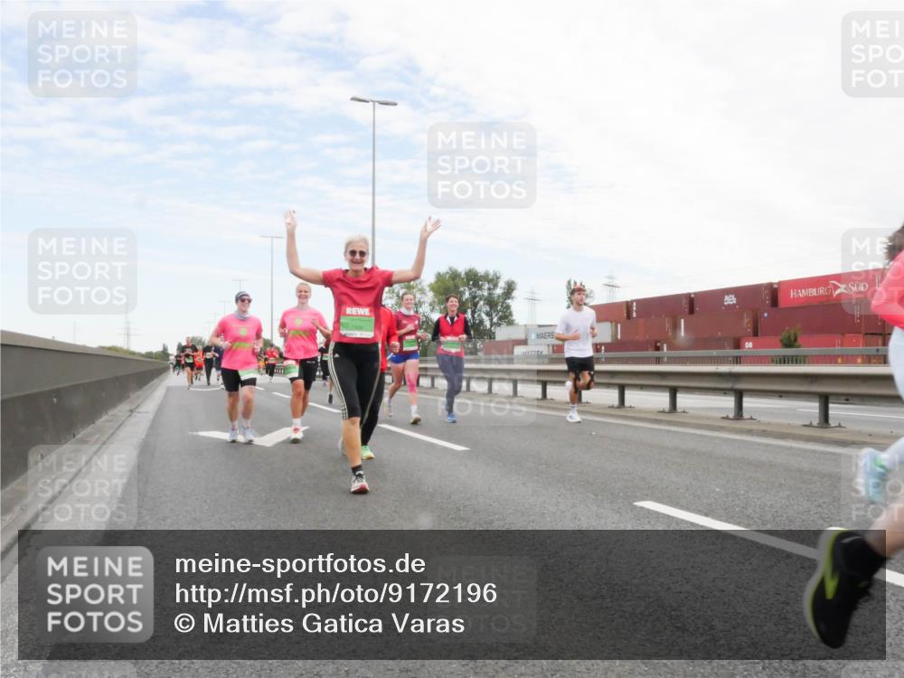 03.10.2025 - Köhlbrandbrückenlauf Matties Gatica Varas http://msf.ph/oto/9172196 03.10.2025 15:19:56 Position 3  meine-sportfotos.de