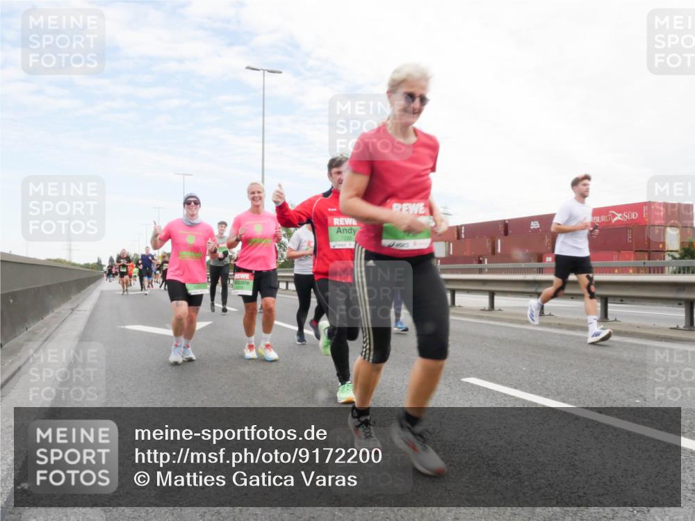 03.10.2025 - Köhlbrandbrückenlauf Matties Gatica Varas http://msf.ph/oto/9172200 03.10.2025 15:19:57 Position 3  meine-sportfotos.de