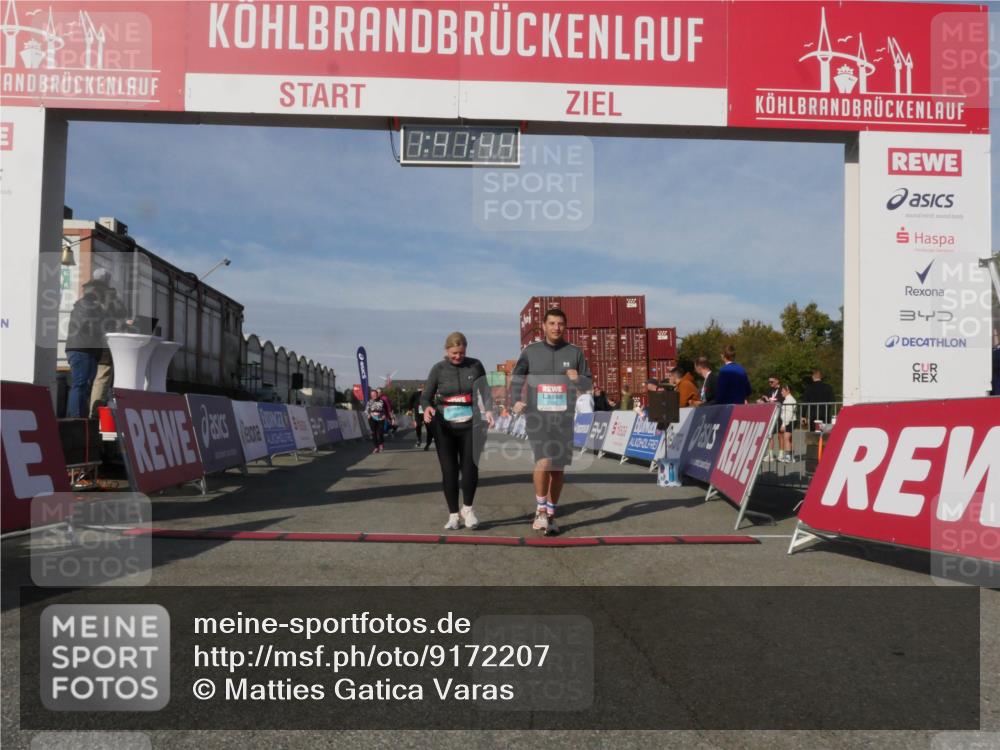 03.10.2025 - Köhlbrandbrückenlauf Matties Gatica Varas http://msf.ph/oto/9172207 03.10.2025 10:41:46 Ziel 2182, 2307, 2548, 2555, 2612, 2613, 2666, 3517 meine-sportfotos.de