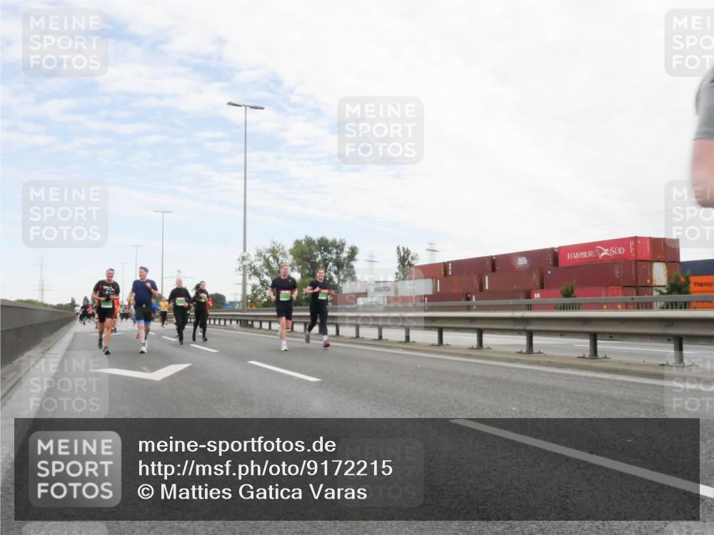 03.10.2025 - Köhlbrandbrückenlauf Matties Gatica Varas http://msf.ph/oto/9172215 03.10.2025 15:20:01 Position 3  meine-sportfotos.de
