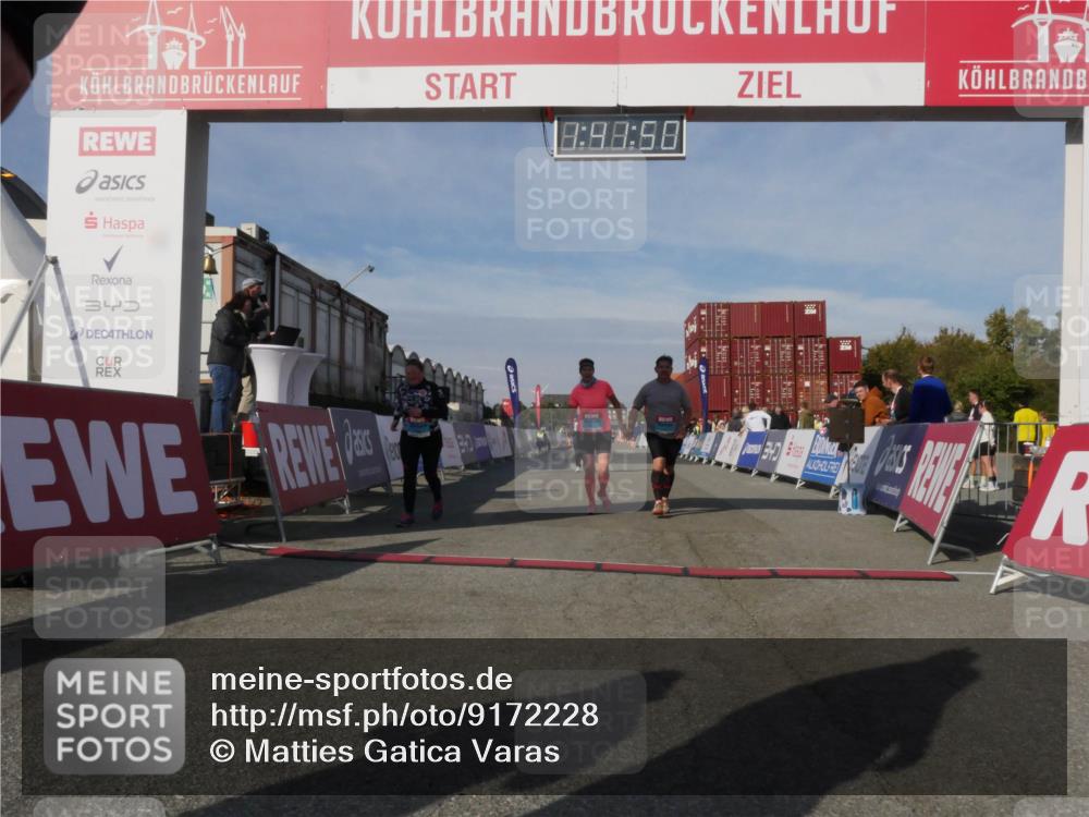 03.10.2025 - Köhlbrandbrückenlauf Matties Gatica Varas http://msf.ph/oto/9172228 03.10.2025 10:41:51 Ziel 2555, 2612, 2613, 3517 meine-sportfotos.de