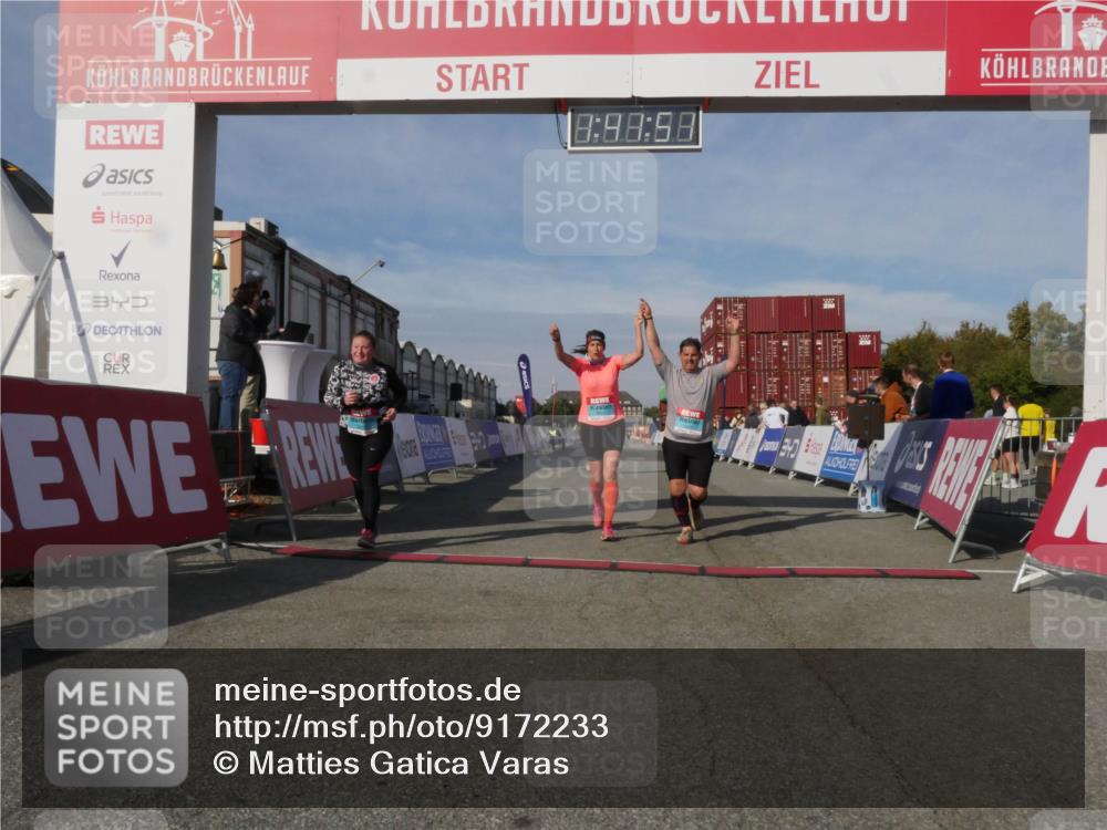 03.10.2025 - Köhlbrandbrückenlauf Matties Gatica Varas http://msf.ph/oto/9172233 03.10.2025 10:41:52 Ziel 2555, 2612, 2613, 2887, 2888, 2988, 3517 meine-sportfotos.de