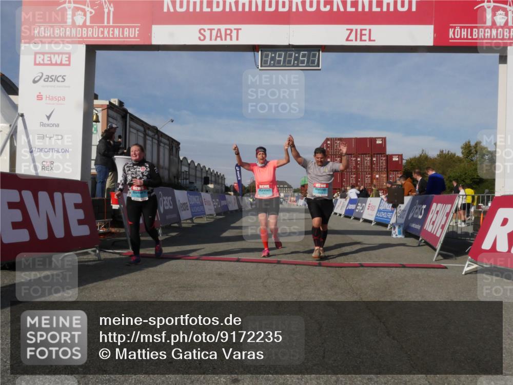 03.10.2025 - Köhlbrandbrückenlauf Matties Gatica Varas http://msf.ph/oto/9172235 03.10.2025 10:41:53 Ziel 2612, 2613, 2887, 2888, 2988, 3517 meine-sportfotos.de