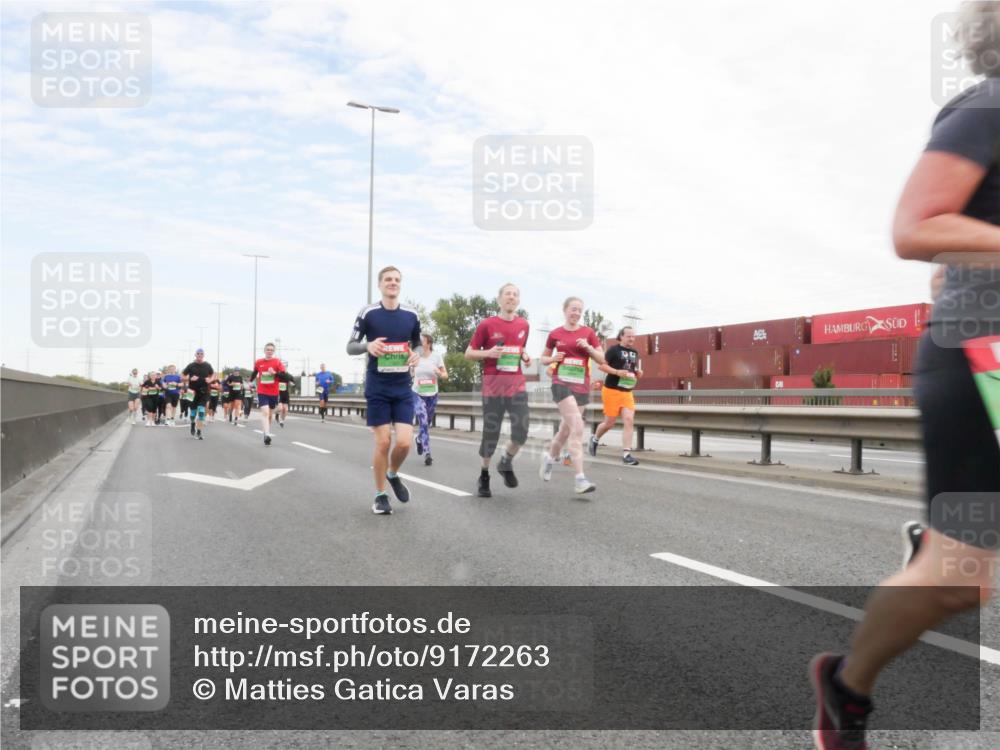 03.10.2025 - Köhlbrandbrückenlauf Matties Gatica Varas http://msf.ph/oto/9172263 03.10.2025 15:20:12 Position 3  meine-sportfotos.de