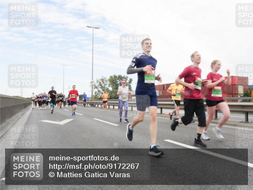 03.10.2025 - Köhlbrandbrückenlauf Matties Gatica Varas http://msf.ph/oto/9172267 03.10.2025 15:20:13 Position 3  meine-sportfotos.de