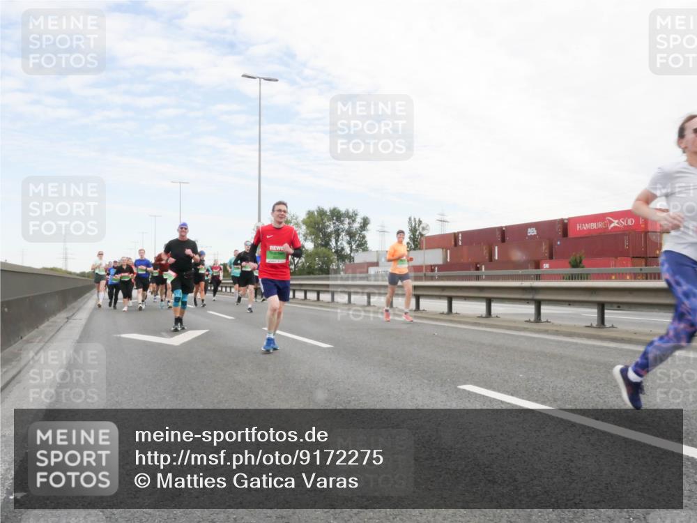 03.10.2025 - Köhlbrandbrückenlauf Matties Gatica Varas http://msf.ph/oto/9172275 03.10.2025 15:20:15 Position 3  meine-sportfotos.de