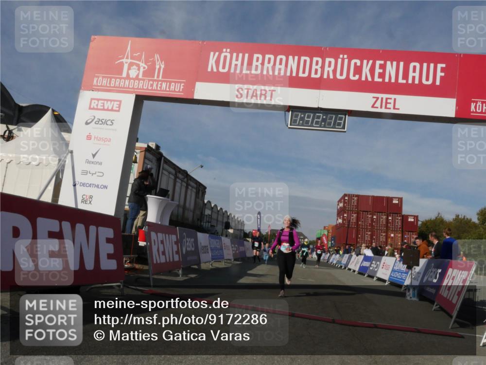 03.10.2025 - Köhlbrandbrückenlauf Matties Gatica Varas http://msf.ph/oto/9172286 03.10.2025 10:42:14 Ziel 2429, 2488, 2501, 2531, 3284 meine-sportfotos.de