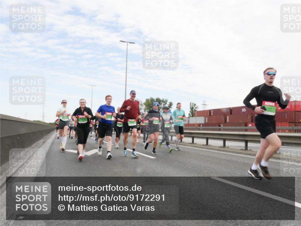 03.10.2025 - Köhlbrandbrückenlauf Matties Gatica Varas http://msf.ph/oto/9172291 03.10.2025 15:20:19 Position 3  meine-sportfotos.de