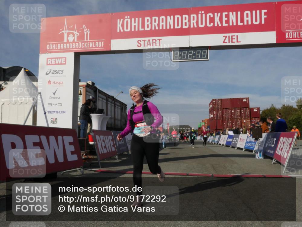 03.10.2025 - Köhlbrandbrückenlauf Matties Gatica Varas http://msf.ph/oto/9172292 03.10.2025 10:42:16 Ziel 2429, 2488, 2501, 3284 meine-sportfotos.de
