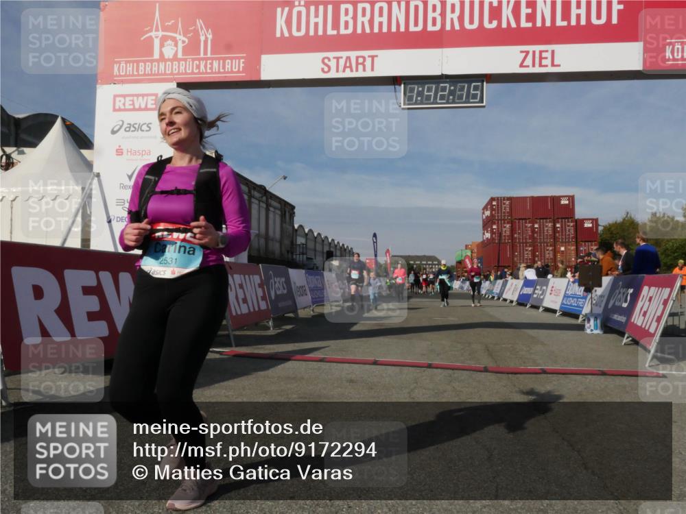03.10.2025 - Köhlbrandbrückenlauf Matties Gatica Varas http://msf.ph/oto/9172294 03.10.2025 10:42:16 Ziel 2429, 2488, 2501, 3284 meine-sportfotos.de